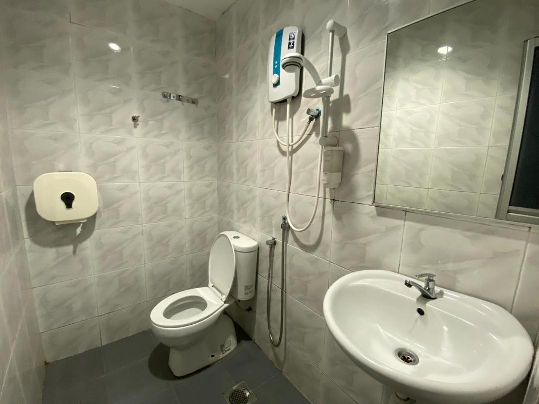 Hotel Zamburger Kota Damansara Dış mekan fotoğraf